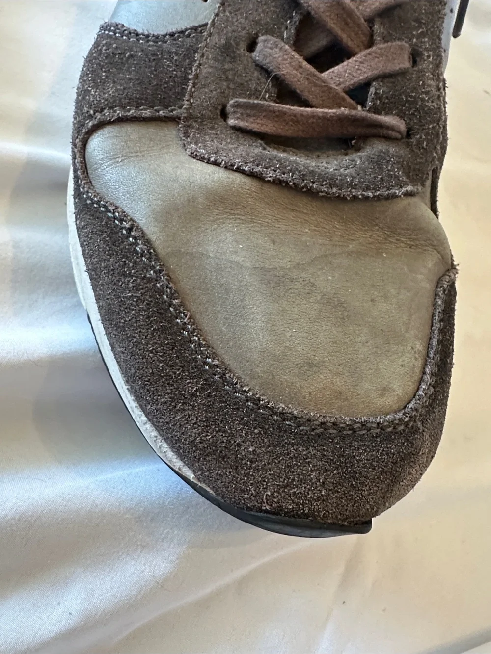 Banana Republic low top